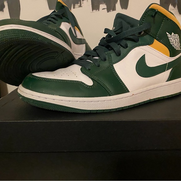 Nike Air Jordan One Sonic’s - Picture 1 of 8